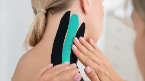 Taping (bandagem funcional): como funciona e quando usar?